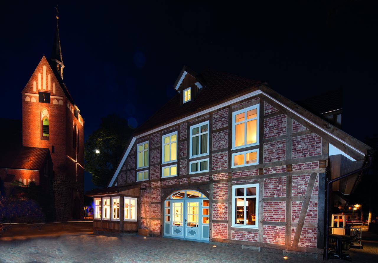 Schmucke Witwe Hotel Bispingen Buitenkant foto