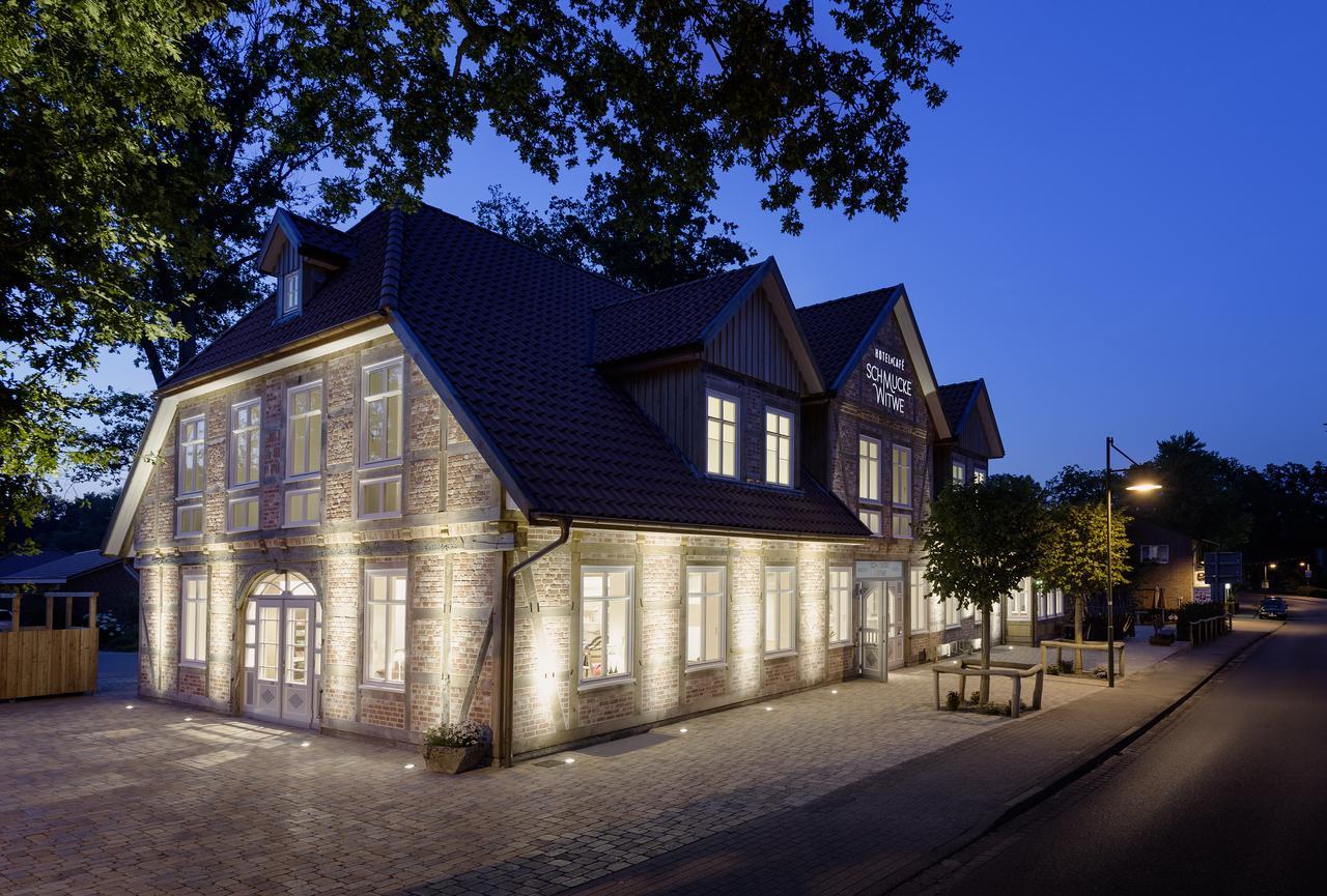 Schmucke Witwe Hotel Bispingen Buitenkant foto